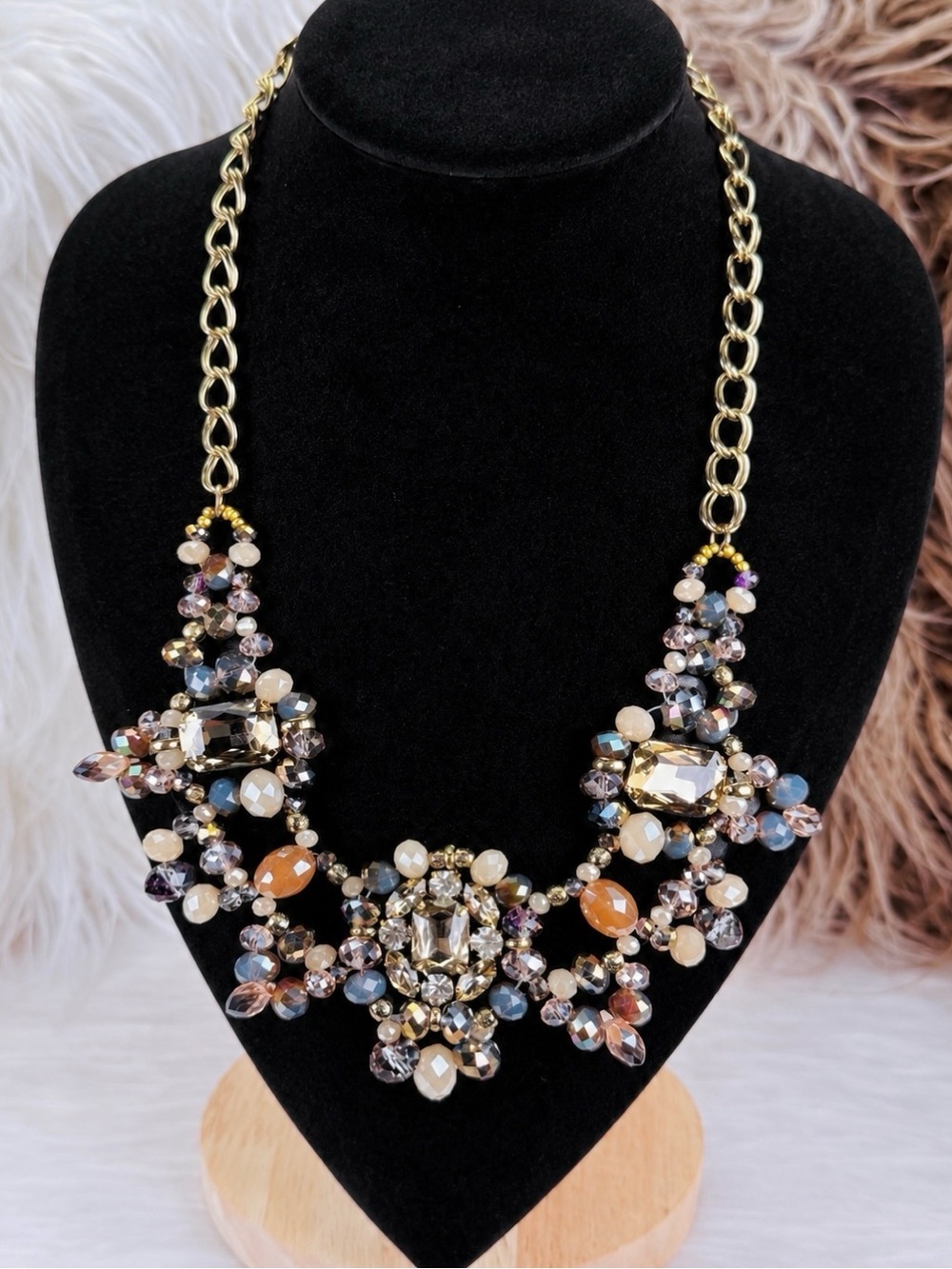 Gorgeous vintage aged goldtone, reflective bling statement necklace